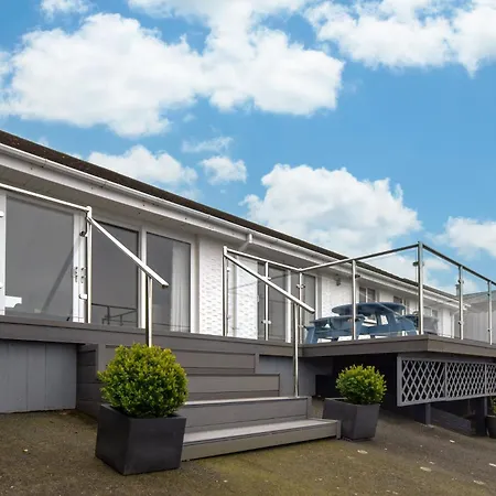 4 Bed In Tintagel 75335 Holiday home *
